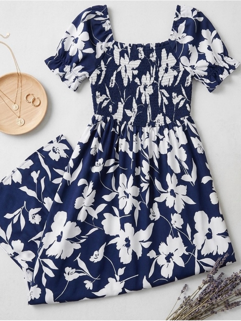 2/$30 Elegant Floral Maxi Dress in Navy and White size XL Summer